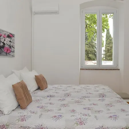 Skunca Apartman *